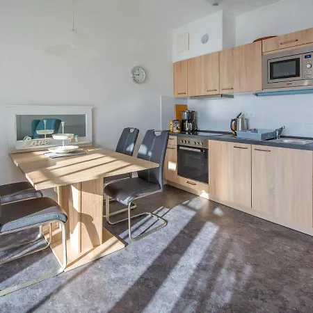 Komfortplus Mit 1 Schlafzimmer Und Balkon Im Dachgeschoss 021 *